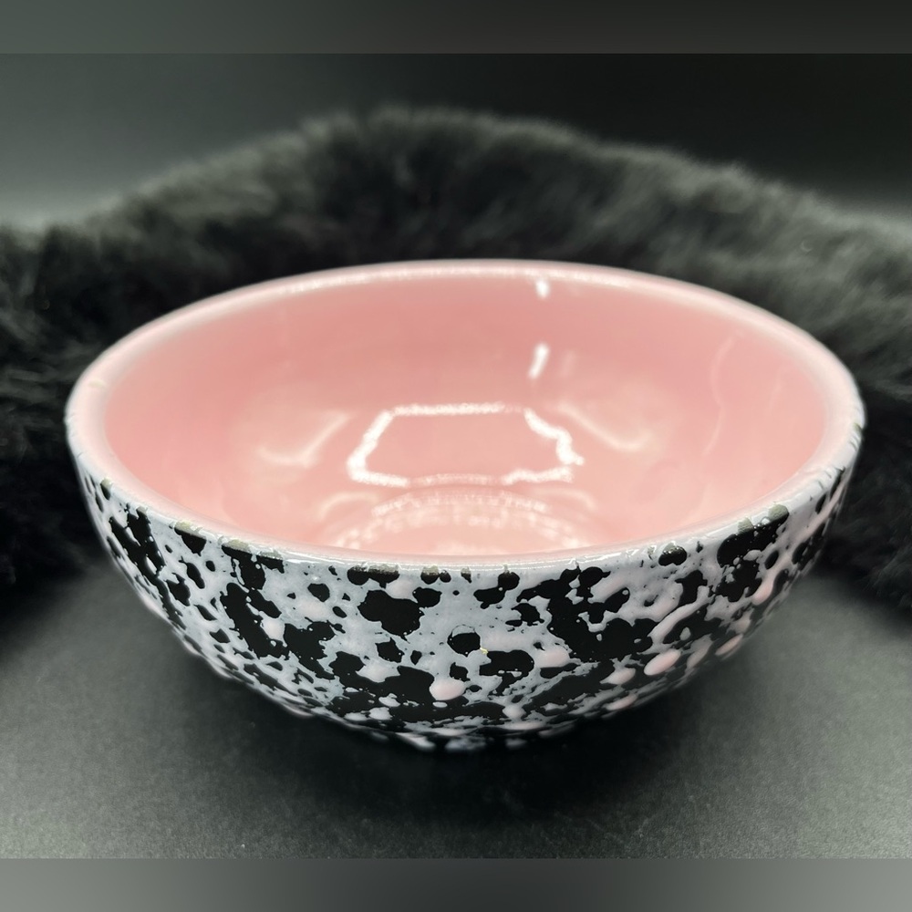 Vtg 50s “Mamie Pink” & Black Lava Textured Splatter 6” Pottery Marked Hull 29